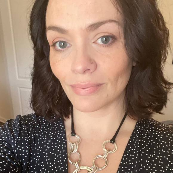 Meet your Posher, Cheryl - Picture 1 of 1